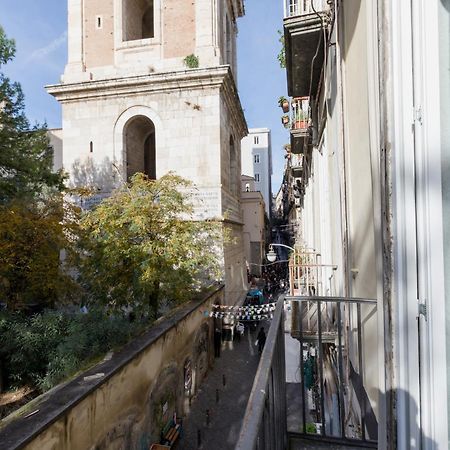 O' Munasterio E Santa Chiara Nápoles Exterior foto
