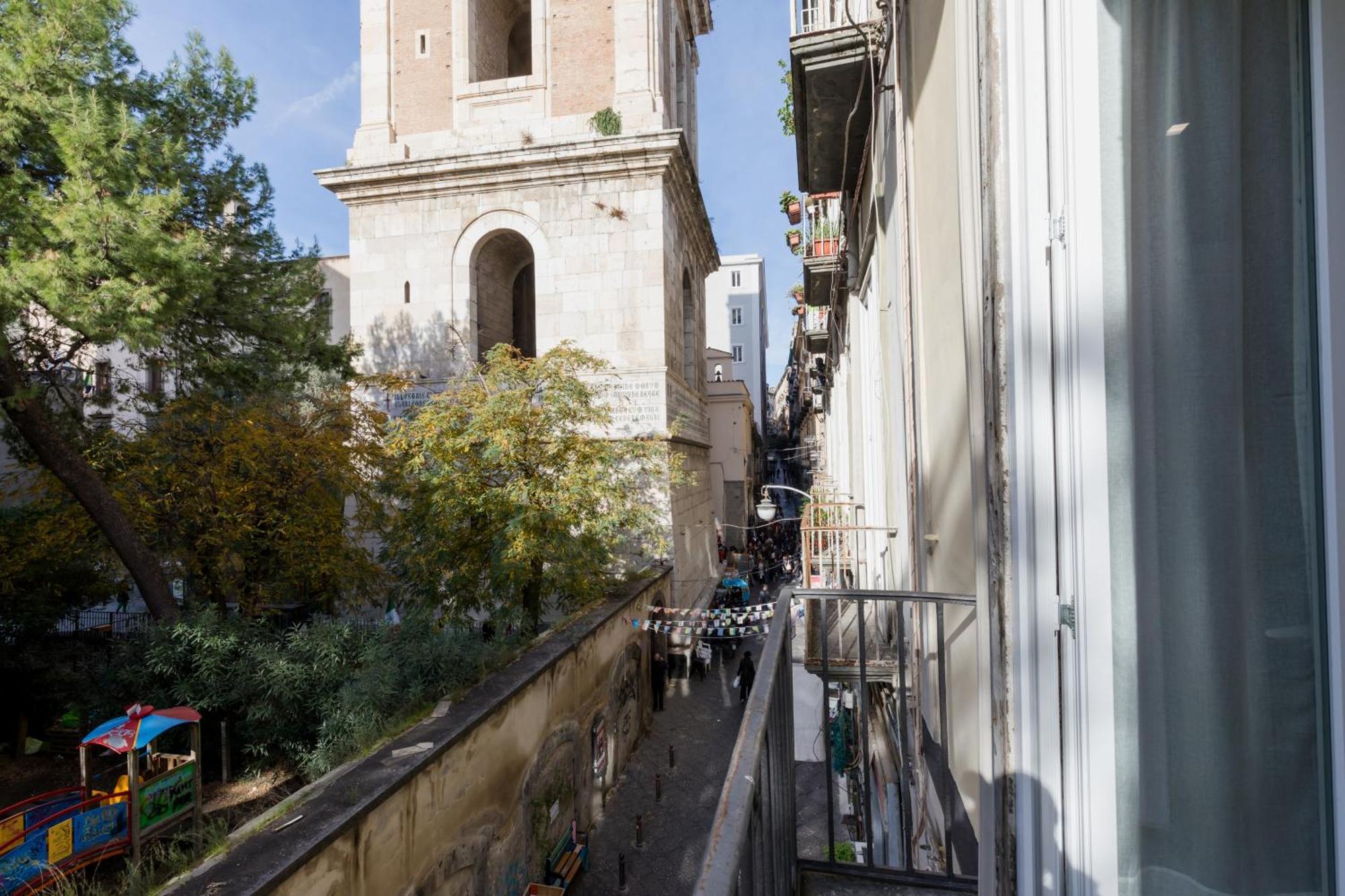 O' Munasterio E Santa Chiara Nápoles Exterior foto